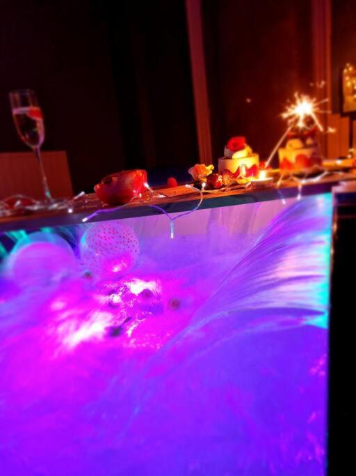 Royal Room Jacuzzi Haut De Gamme Centre Ville Mulhouse Exterior photo
