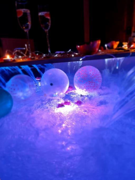 Royal Room Jacuzzi Haut De Gamme Centre Ville Mulhouse Exterior photo